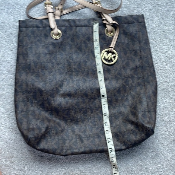 Michael Kors Brown MK Shoulder Bag - Picture 7 of 9